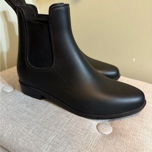 Black Chelsea Boots
